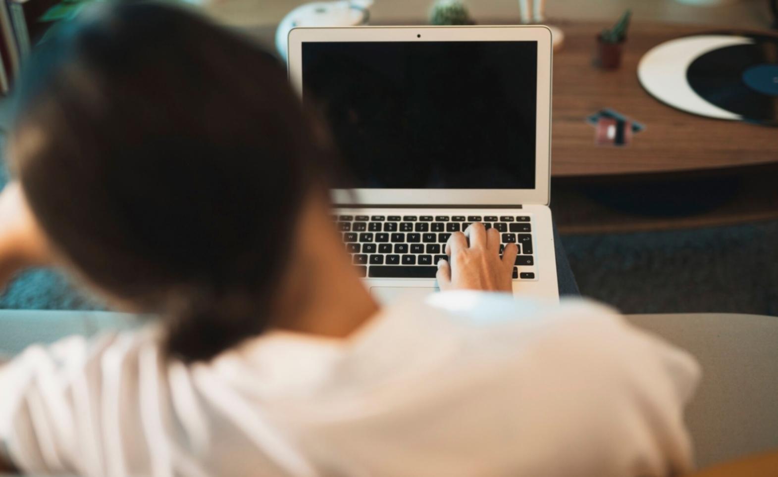 Financial charts and investment tracking tools